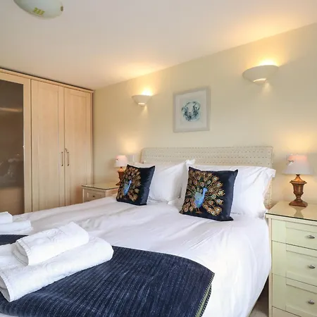 Chase View Apartment *